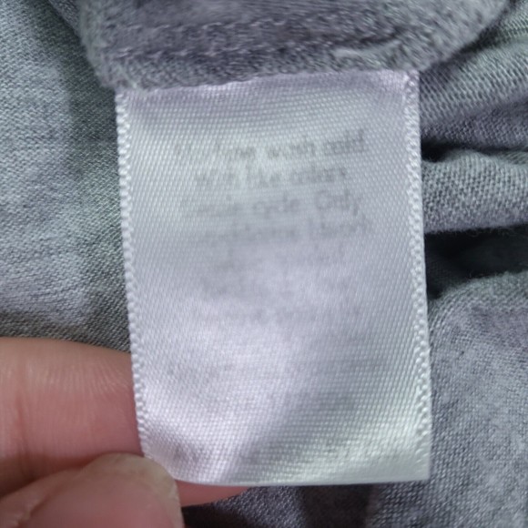 Zoe + Liv Tacos & Tequila Gray V-neck Tank Size S - Picture 5 of 6